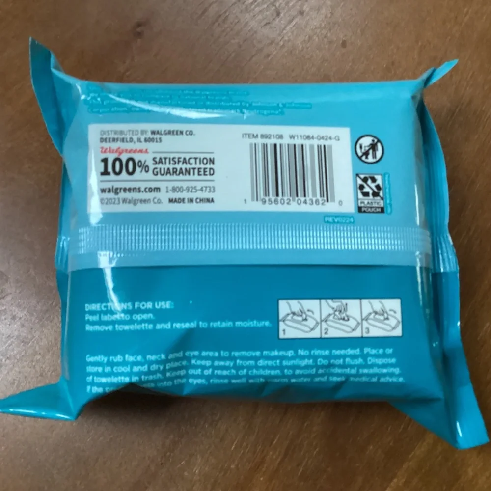 Walgreens Hydrating Makeup Removing Towelettes 25 count 2 packs NEW